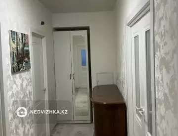 2-комнатная квартира, этаж 3 из 25, 67 м²