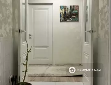 2-комнатная квартира, этаж 3 из 25, 67 м²