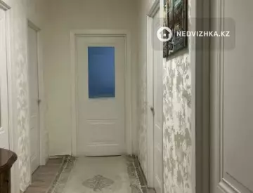 2-комнатная квартира, этаж 3 из 25, 67 м²