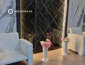 2-комнатная квартира, этаж 7 из 17, 54 м²