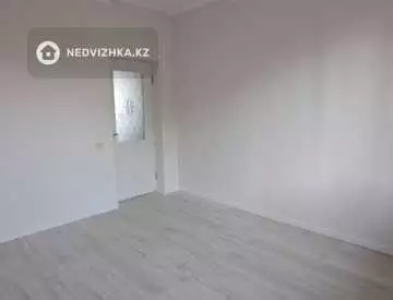 4-комнатный дом, 18 соток, 75 м², на длительный срок