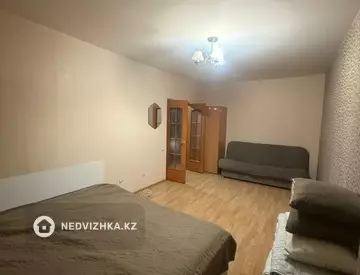 1-комнатная квартира, этаж 5 из 10, 37 м²
