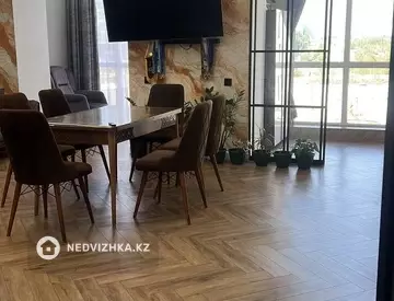 3-комнатная квартира, этаж 3 из 10, 93 м²