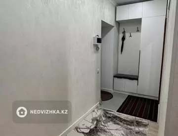 1-комнатная квартира, этаж 1 из 9, 38 м²