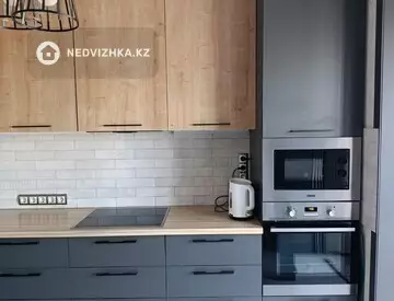 1-комнатная квартира, этаж 10 из 13, 41 м²