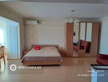 1-комнатная квартира, этаж 2 из 5, 51 м², на длительный срок