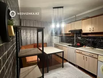 3-комнатная квартира, этаж 4 из 8, 86 м², на длительный срок