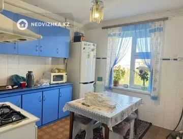 4-комнатная квартира, этаж 3 из 5, 100 м²
