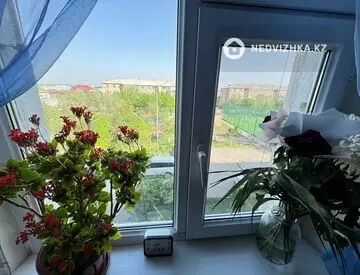 4-комнатная квартира, этаж 3 из 5, 100 м²