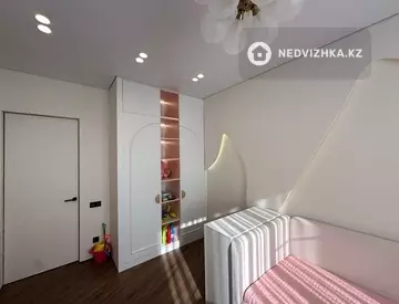 3-комнатная квартира, этаж 11 из 12, 97 м²