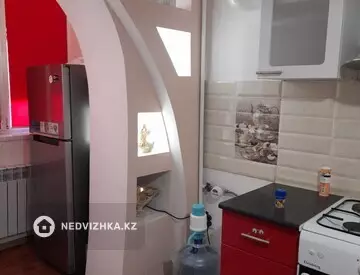 2-комнатная квартира, этаж 3 из 5, 62 м², на длительный срок