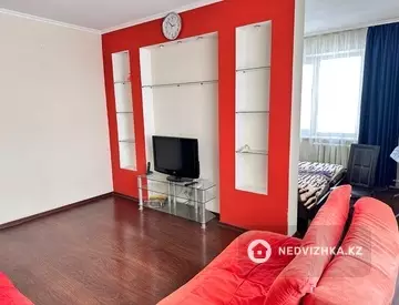 1-комнатная квартира, этаж 3 из 10, 51 м²