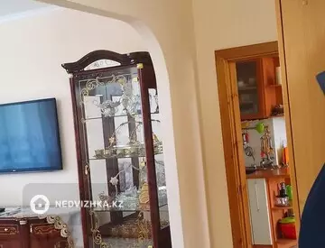 3-комнатная квартира, этаж 4 из 9, 90 м²