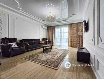 4-комнатная квартира, этаж 25 из 28, 150 м², на длительный срок