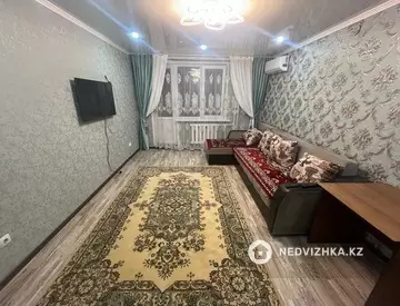 2-комнатная квартира, этаж 10 из 10, 52 м², на длительный срок