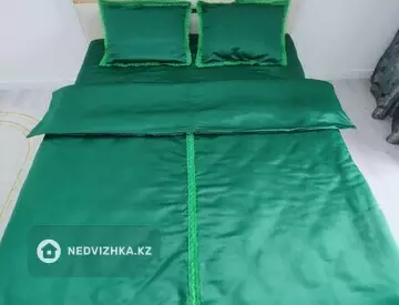 1-комнатная квартира, этаж 4 из 5, 39 м², посуточно