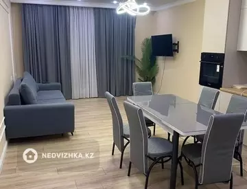 3-комнатная квартира, этаж 3 из 13, 85 м², на длительный срок