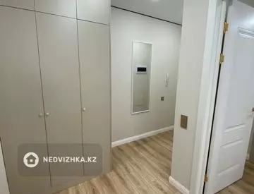 2-комнатная квартира, этаж 8 из 9, 40 м²