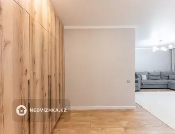2-комнатная квартира, этаж 8 из 12, 69 м²