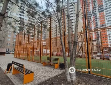 2-комнатная квартира, этаж 10 из 16, 90 м²