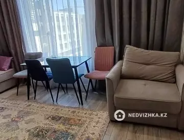 2-комнатная квартира, этаж 8 из 9, 40 м²