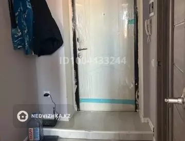 2-комнатная квартира, этаж 8 из 10, 38 м²