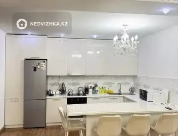 3-комнатная квартира, этаж 9 из 16, 102 м²