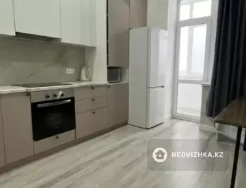 2-комнатная квартира, этаж 8 из 9, 65 м²