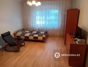 1-комнатная квартира, этаж 3 из 13, 30 м²