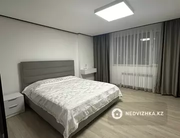 3-комнатная квартира, этаж 11 из 22, 90 м², на длительный срок