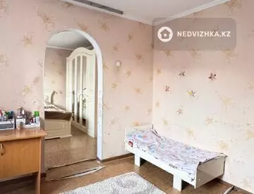 8-комнатный дом, 200 м²