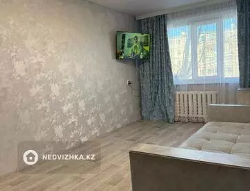2-комнатная квартира, этаж 2 из 5, 49 м²