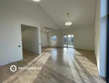 4-комнатный дом, 7.5 соток, 190 м²