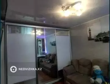 3-комнатная квартира, этаж 1 из 5, 64 м²