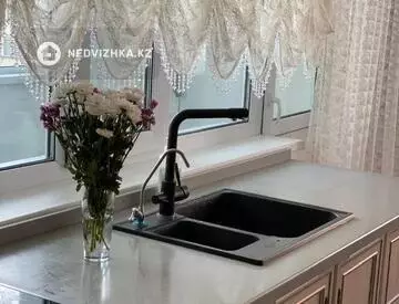 3-комнатная квартира, этаж 8 из 12, 150 м²