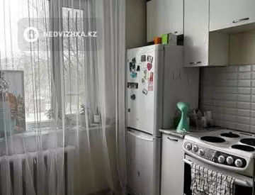 1-комнатная квартира, этаж 3 из 9, 33 м²