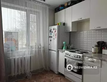 1-комнатная квартира, этаж 3 из 9, 33 м²