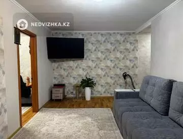 4-комнатная квартира, этаж 3 из 5, 62 м²