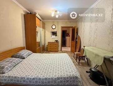 5-комнатная квартира, этаж 1 из 10, 99 м²