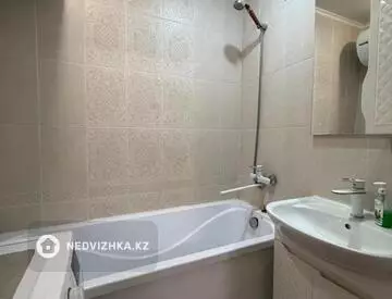 5-комнатная квартира, этаж 1 из 10, 99 м²