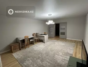 4-комнатная квартира, этаж 3 из 5, 164 м²