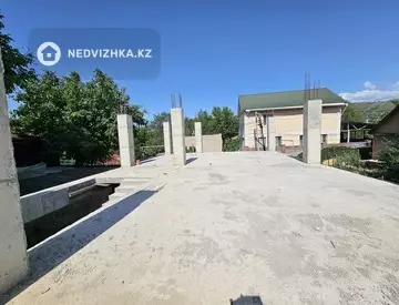 7-комнатный дом, 5 соток, 350 м²