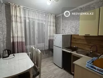 1-комнатная квартира, этаж 4 из 5, 32 м², посуточно