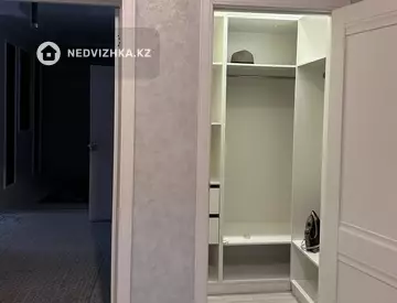 4-комнатная квартира, этаж 2 из 12, 114 м², на длительный срок