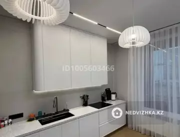 4-комнатная квартира, этаж 5 из 18, 120 м²