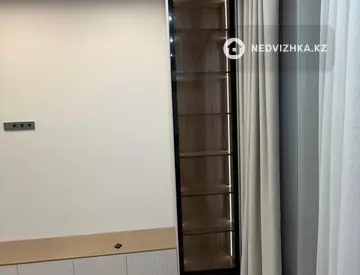 1-комнатная квартира, этаж 12 из 12, 40 м²