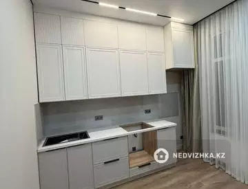 1-комнатная квартира, этаж 12 из 12, 40 м²