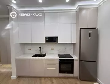 3-комнатная квартира, этаж 14 из 14, 66 м²