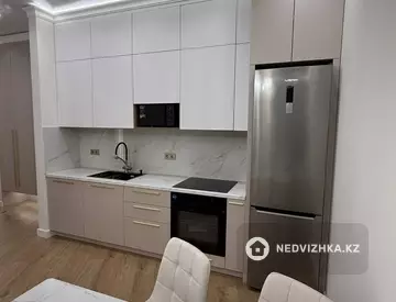 3-комнатная квартира, этаж 14 из 14, 66 м²