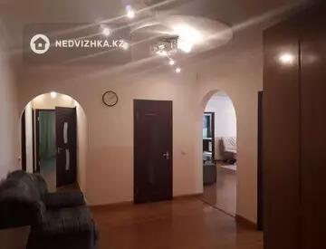 5-комнатная квартира, этаж 6 из 20, 192 м²